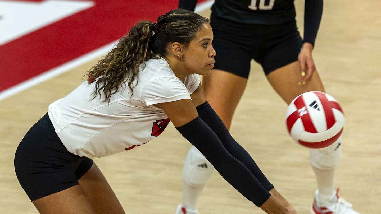 Nebraska sweeps lipscomb in front of the disk mass
