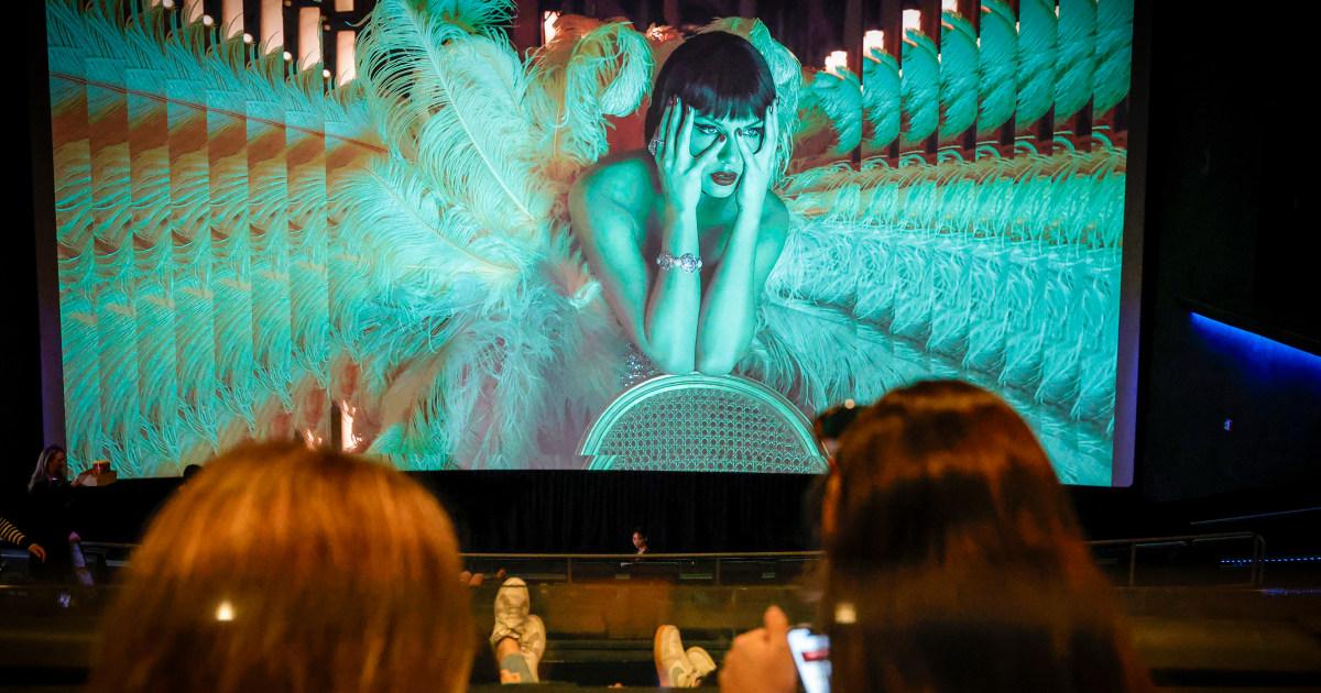 Taylor Swift Weekly Week: How's Showgirl's Life Going?