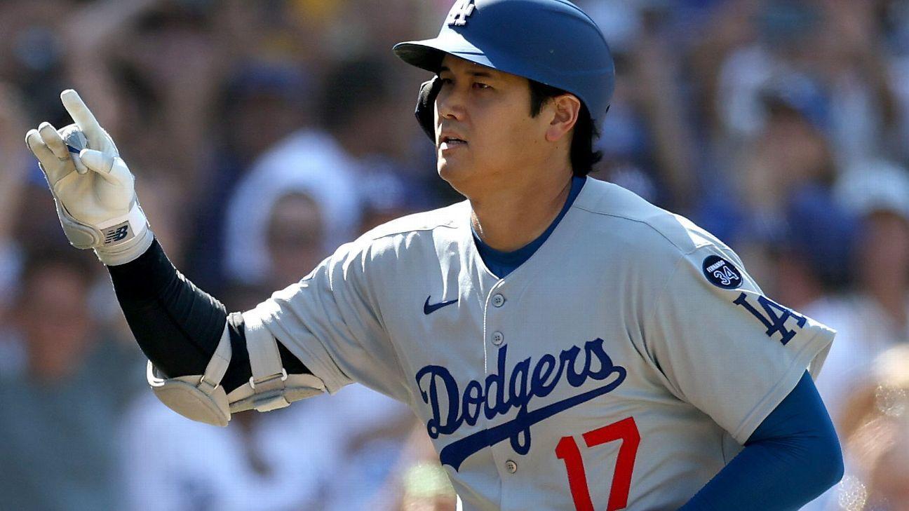 Baby Ohani runs home as Dodger Pandres is at home.