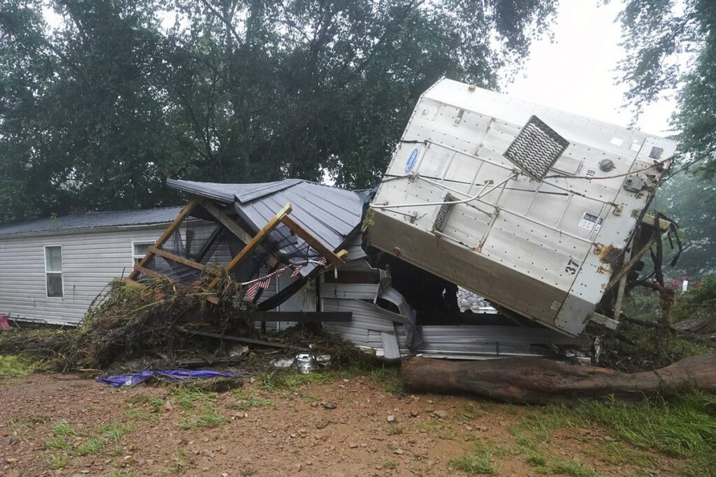Tennessee floods leave 22 dead  Globalism