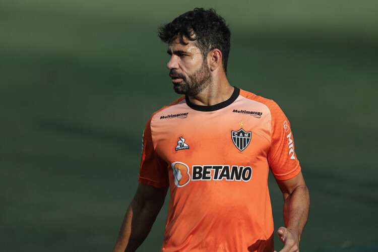 Coca does not rule out the presence of Diego Costa, Savarino and Keno in Atletico x Palmeiras