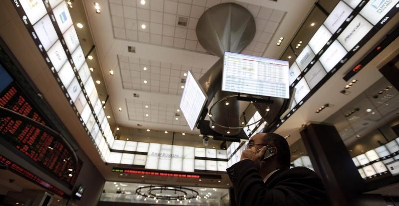 Alert with China, US and greater interest in Brazil pushes Ibovespa down