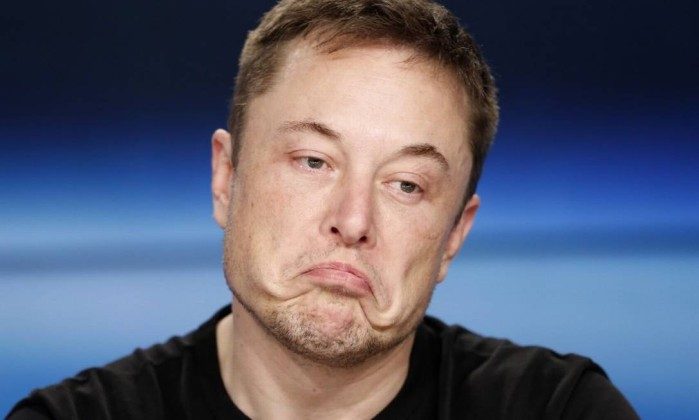 Elon Musk asks if he should sell 10% of Tesla to pay taxes on Twitter.  Users answer "yes"