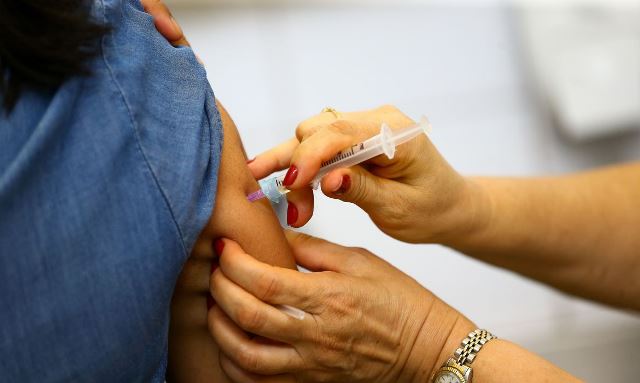 Vacina contra a Covid-19 segue nas Unidades Básicas de Saúde nesta terça (16)