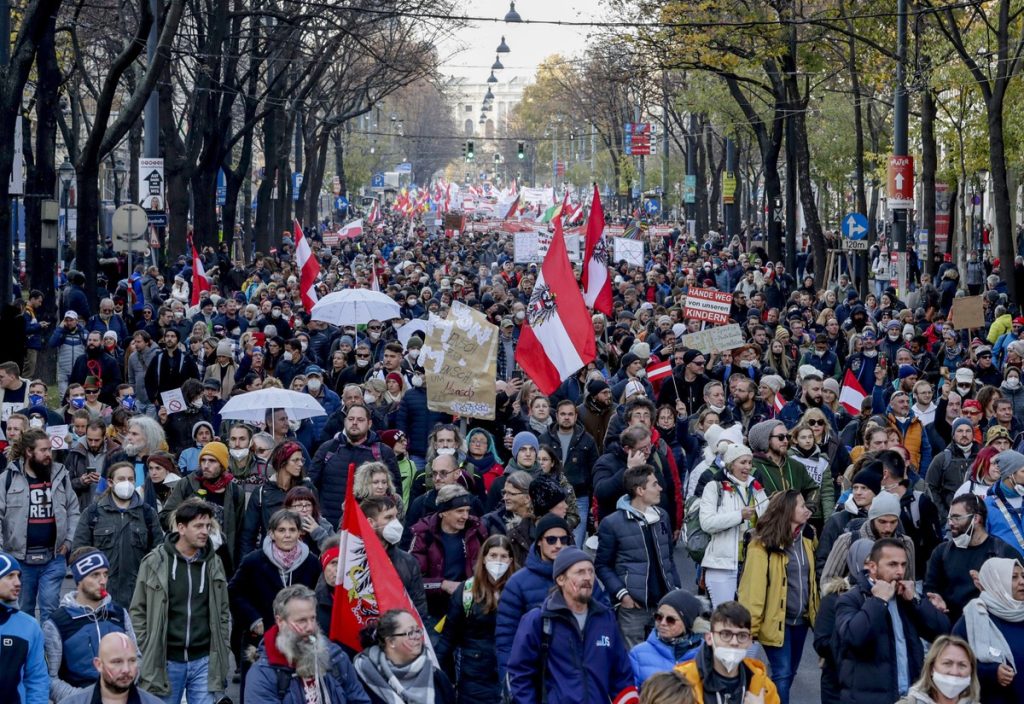 Thousands protest in Austria against the new closure |  Globalism