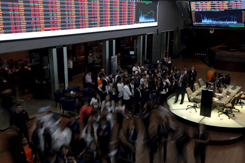 Ibovespa has a new volatile session with the PEC and US agenda on the radar By Reuters