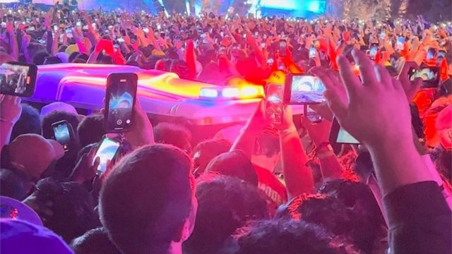 The audience was enjoying the Astroworld festival show before the riots that left 8 dead