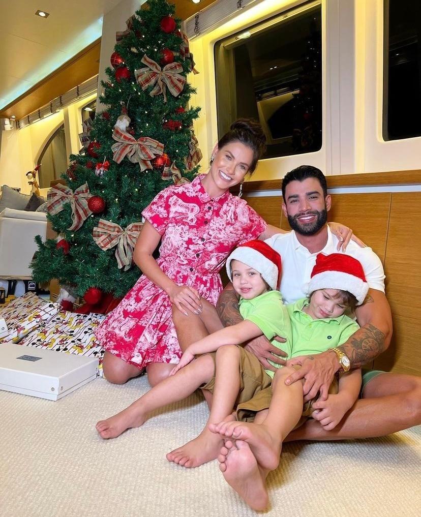 Christmas by Gustavo Lima, Andressa Suita and Kids - clone / Instagram