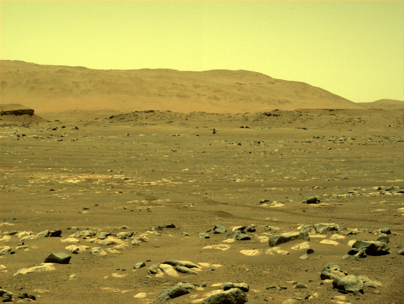 Panoramic image of Mars soil taken on April 19 by Navcam - NASA/JPL-Caltech.