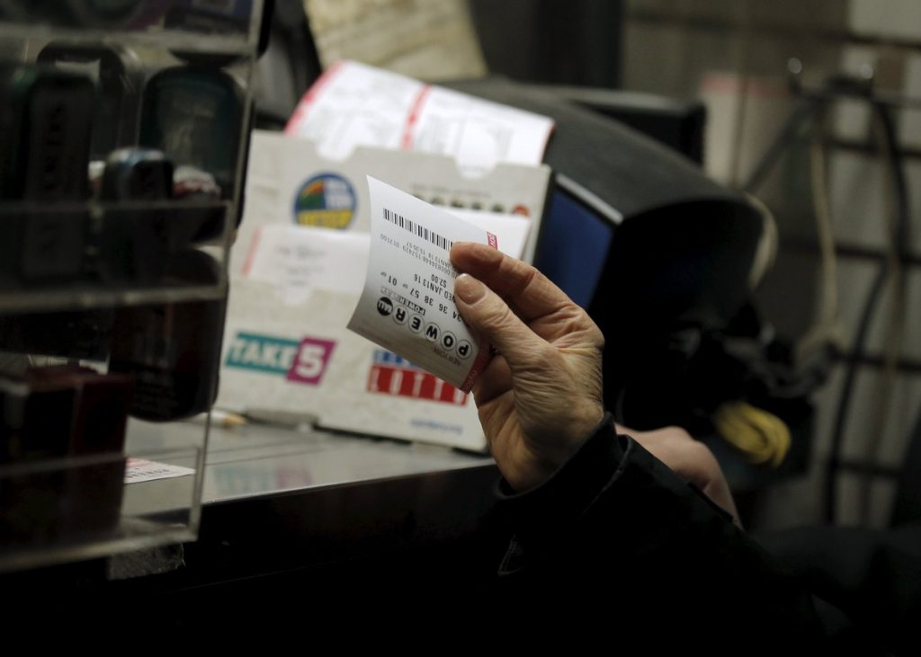 Britons arrested for buying a lottery ticket awarded with a stolen card and did not receive a prize of 30 million Brazilian riyals |  Globalism