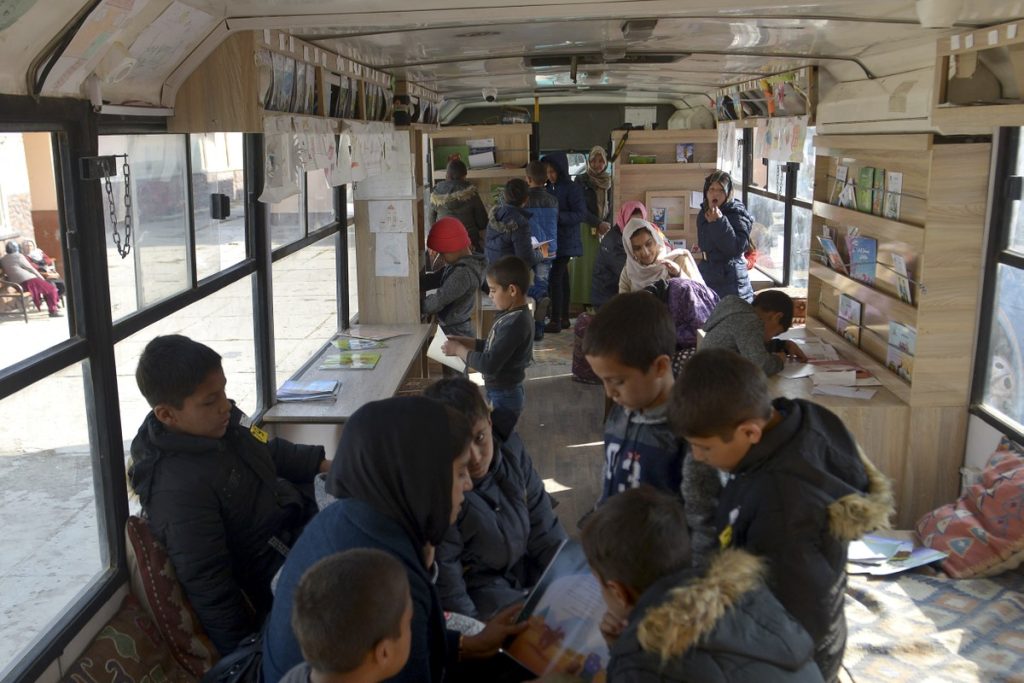 Children's mobile libraries return to Kabul after their disappearance as the Taliban rise to power |  Look how cute it is
