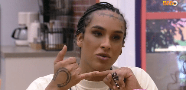 Lynn says she dreads shower time on the reality show