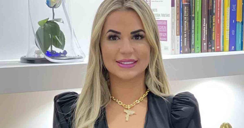 Deolane Bezerra was sued by a follower;  She asked for 15,000 Brazilian riyals as compensation