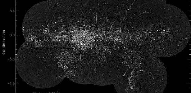 Hundreds of mysterious threads found in the heart of the Milky Way