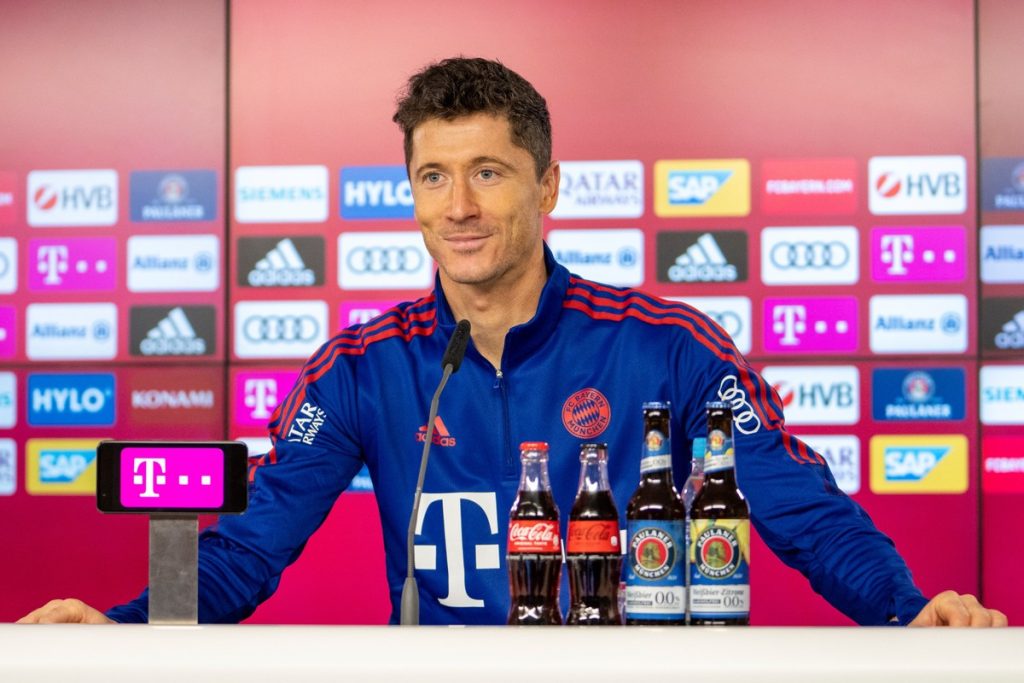 Lewandowski celebrates the award for the best player in the world with Bayern: "Individual titles are special" |  german football
