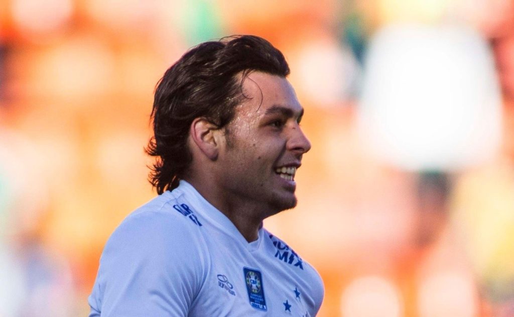 Ricardo Goulart demands salary to close with Santos and values ​​catch fans' attention
