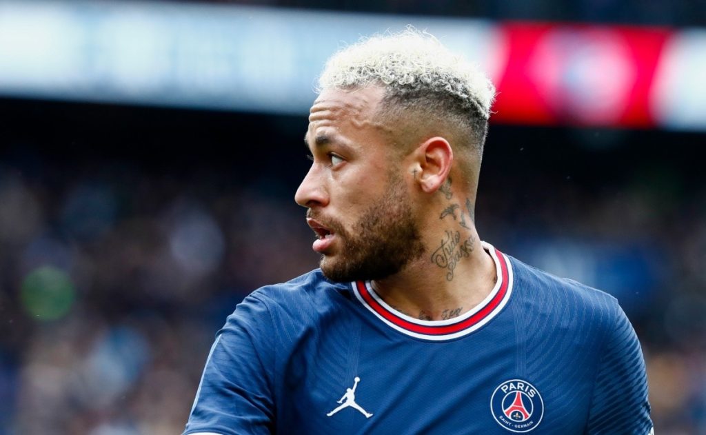 Neymar appears after being booed by Paris Saint-Germain fans