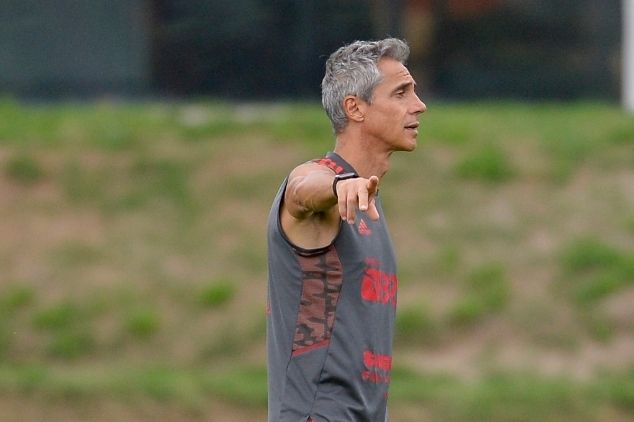 Flamengo will have news of Carioca's decision.  See potential team