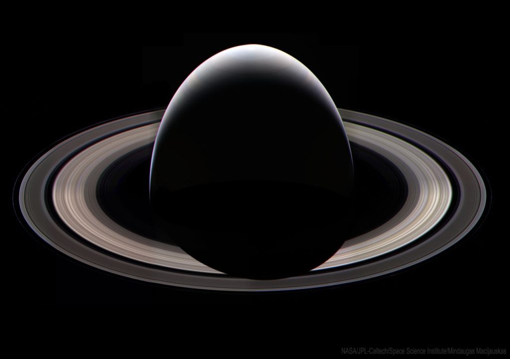 Saturn's rings disappear
