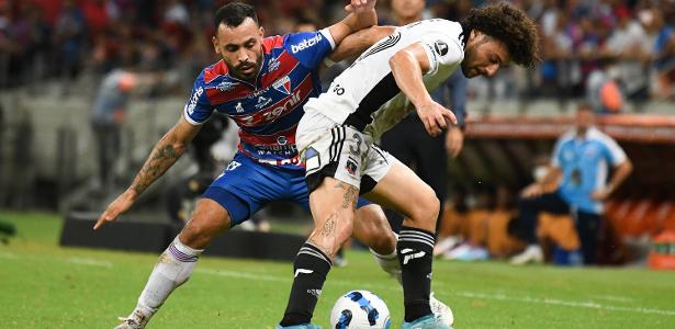 She fights Fortaleza, but is defeated by Colo-Colo in Liberta's debut