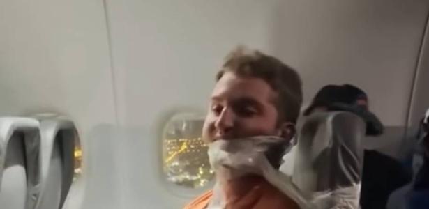 Man with duct tape caught in flight for groping flight attendants