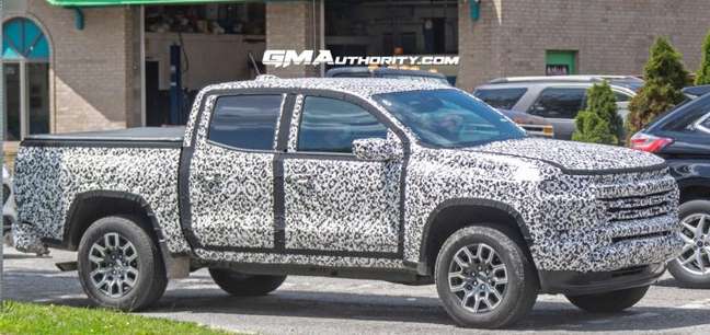 Chevy Colorado and GMC Canyon prototype in the test.