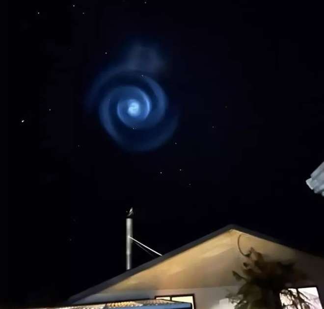 A blue spiral appears in the New Zealand sky and arouses the interest of users;  Watch the video - Science