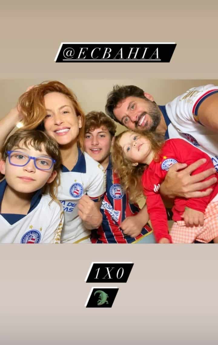 Claudia Litt poses with her family while cheering for Bahia