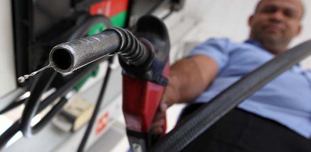 Diesel is more expensive than petrol for the first time since 2004