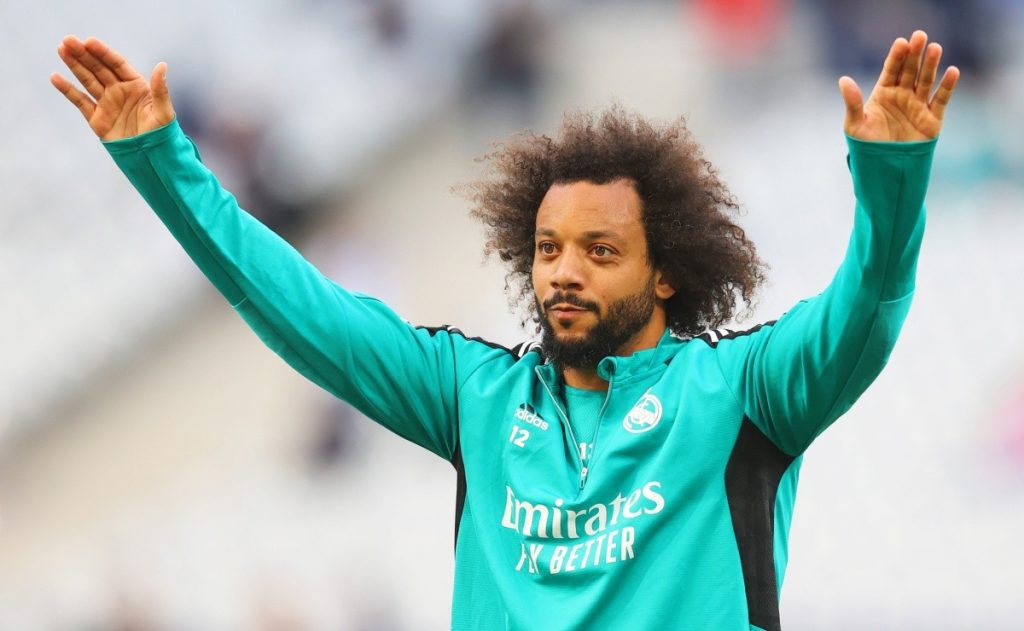 The newspaper indicates that Marcelo rejects Fenerbahce and will play in the next Champions League with a major European club.
