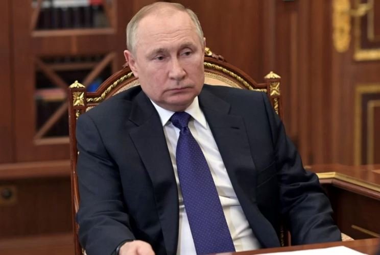 US pledges to send arms, Putin threatens to hit military aid to Ukraine - Radio Idasia