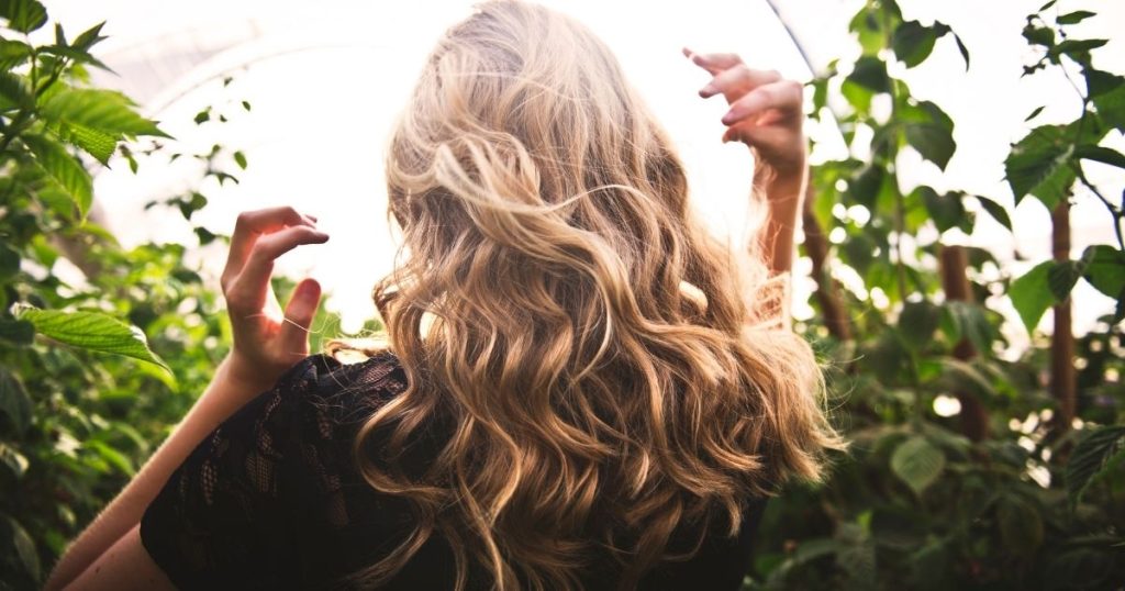 Find out exactly when your hair starts to age