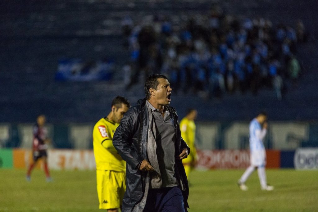 Adelson Batista criticizes refereeing at Londrina Games: "I don't know if it was because we were close to Vasco" |  London