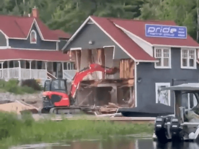 A video clip showing the destruction of the property of the Pride Marine Group by an excavator