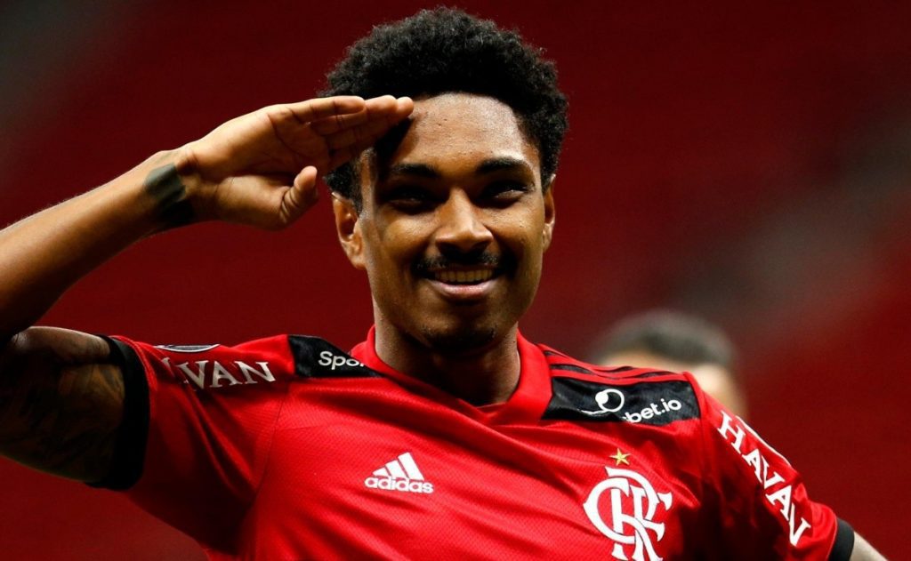 "Less than 300 thousand Brazilian reals per month";  Flamengo finds the perfect promotion and salary is 3 times less than what Vitinho receives at CRF