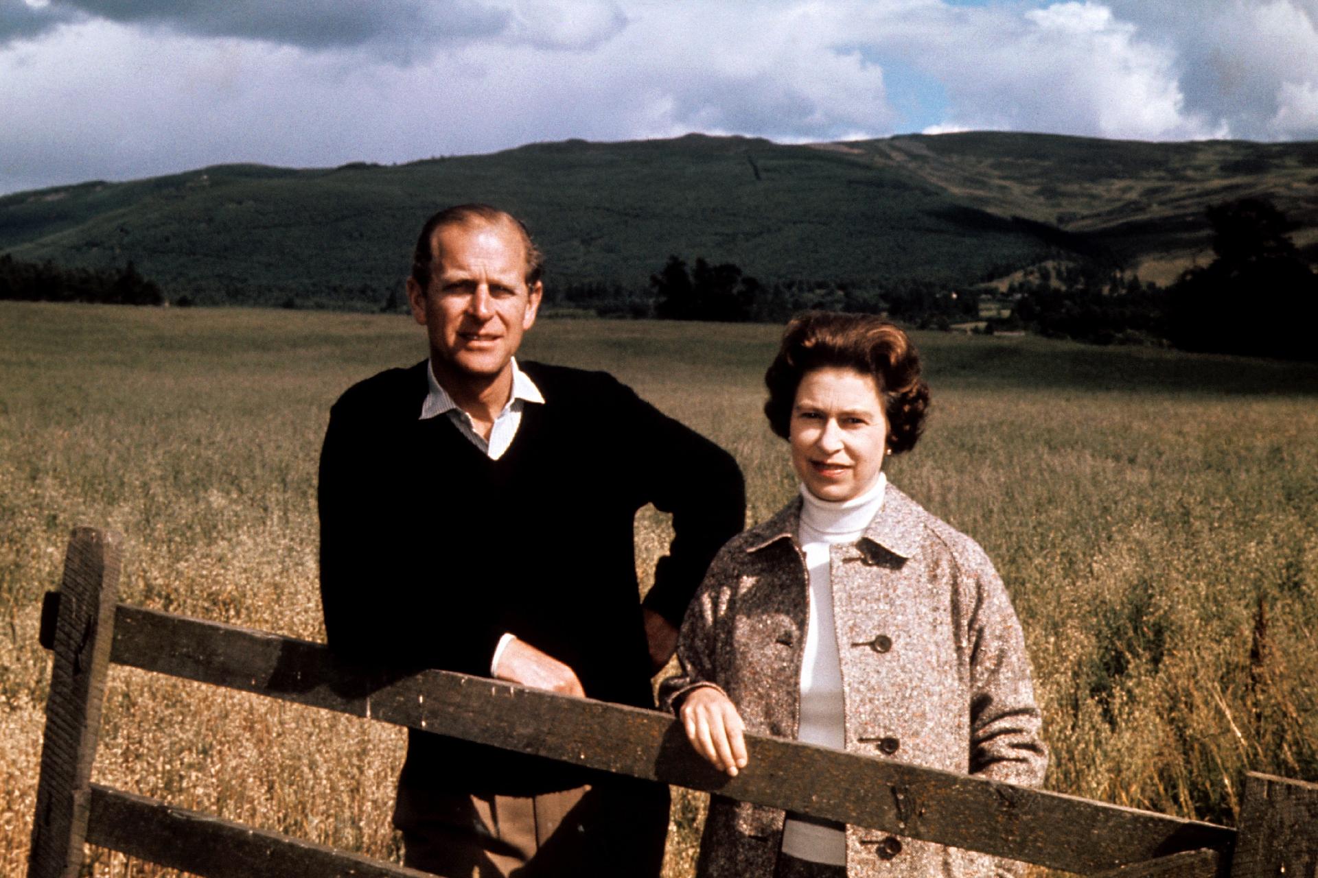Queen Elizabeth and Prince Philip visit Balmoral - Reproduction / Royal UK