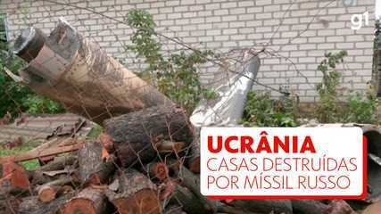Russian missile destroys five houses in Kramatorsk, Ukraine