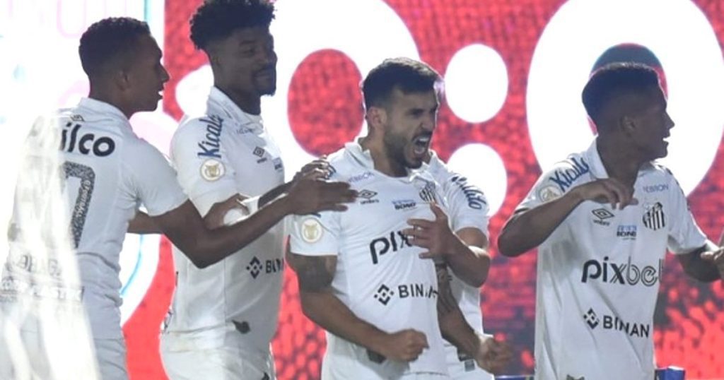 Santos beats Red Bull Bragantino away from home and takes the fight to the Group of Eight;  Botafogo loses his place in the 32nd round of Brazil