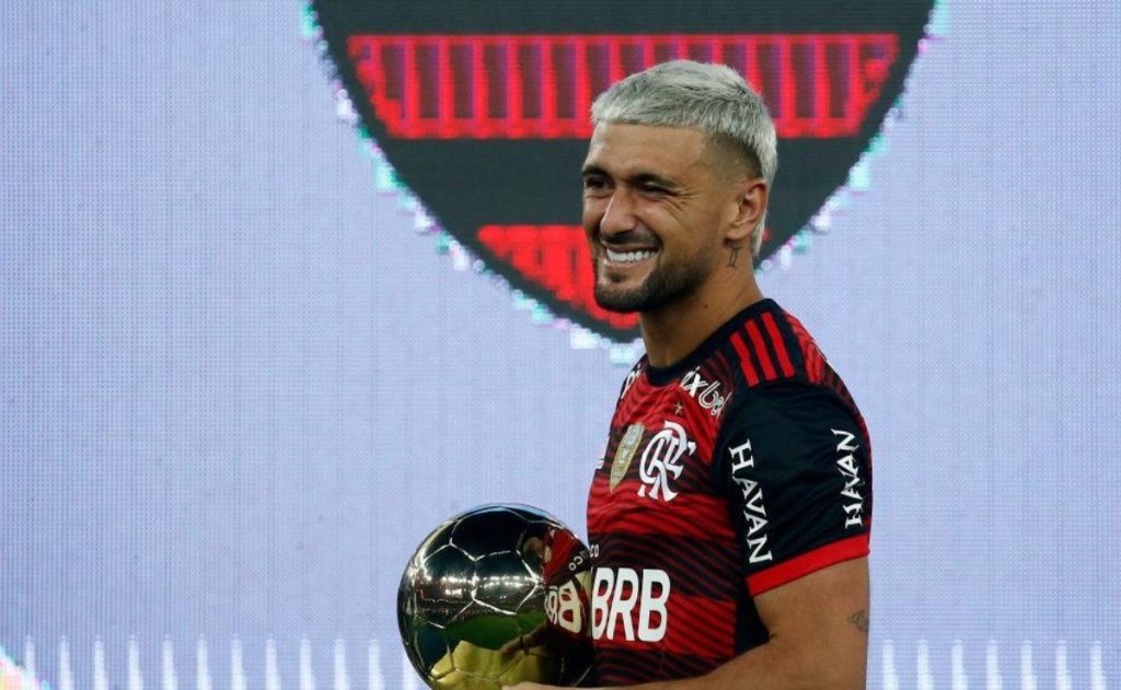 "104.5 million reais";  Borussia makes an immediate decision on the appointment of Arrascaeta and the information reaches the Flamengo board of directors